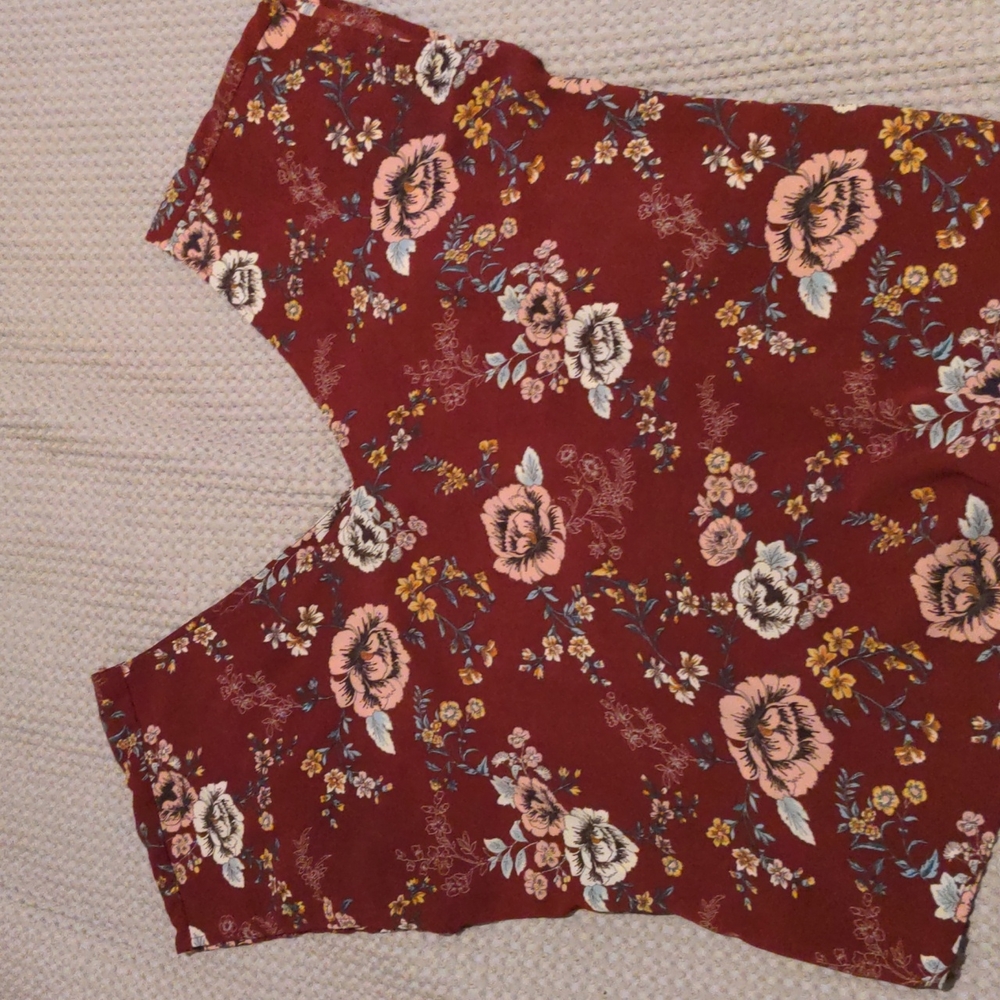 Burgundy V-Neck T-shirt